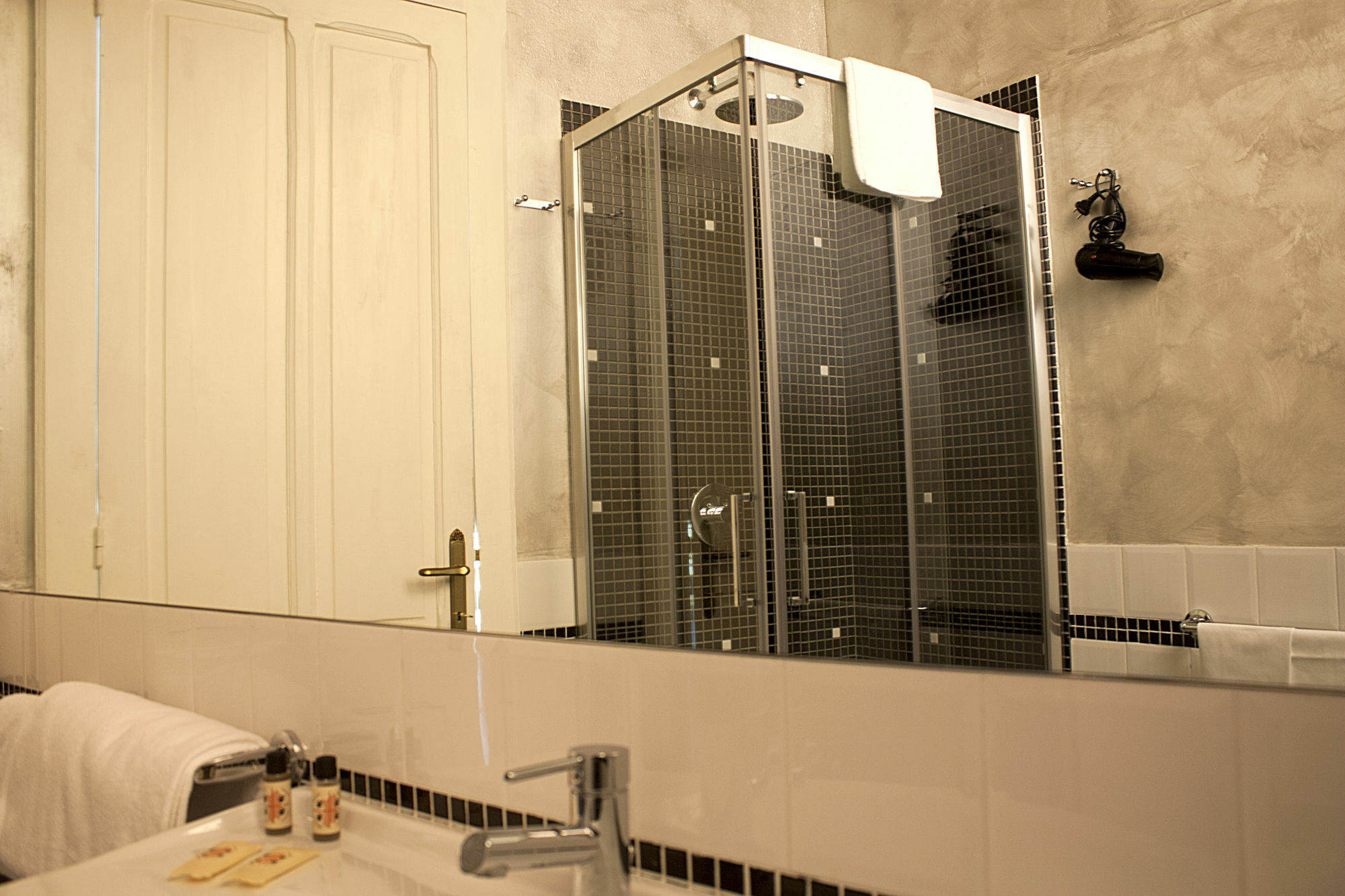 Al Bastione Di Cagliari Hotel Ngoại thất bức ảnh